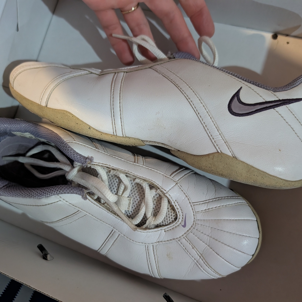 Nike White Leather Shoes With Purple Women S Size 7